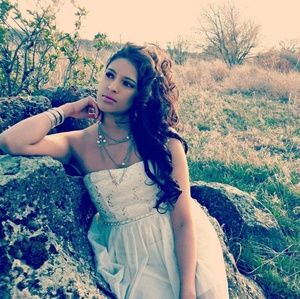 Meet your Posher, Carolina